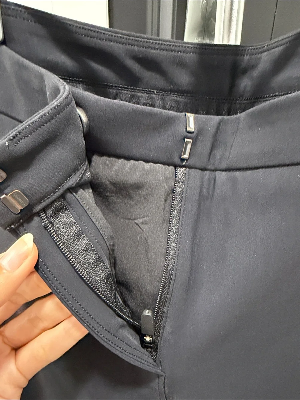 Women’s Lululemon size 0 Stretchy Athliesure Dress Pants